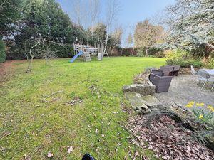 Photo 9- click for photo gallery